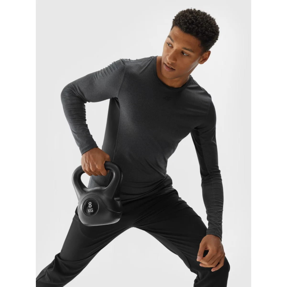 Pánske tréningové tričko s dlhým rukávom 4F LONGSLEEVE FNK-WAW24TFLOM273-22M-ANTHRACITE MELANGE · záber 4