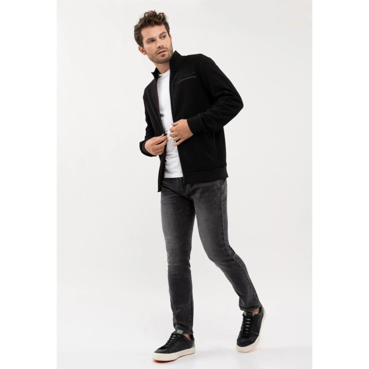 Pánska mikina so zipsom VOLCANO ARSEN-700-BLACK · záber 4