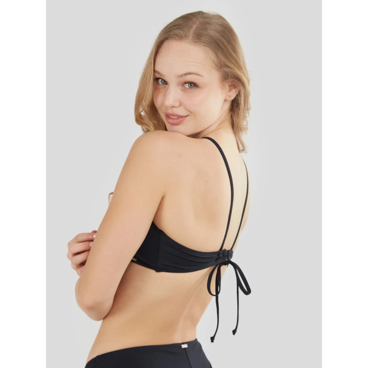 Dámske plavky vrchný diel FUNDANGO Hogg High Neck Top-890-black · záber 3