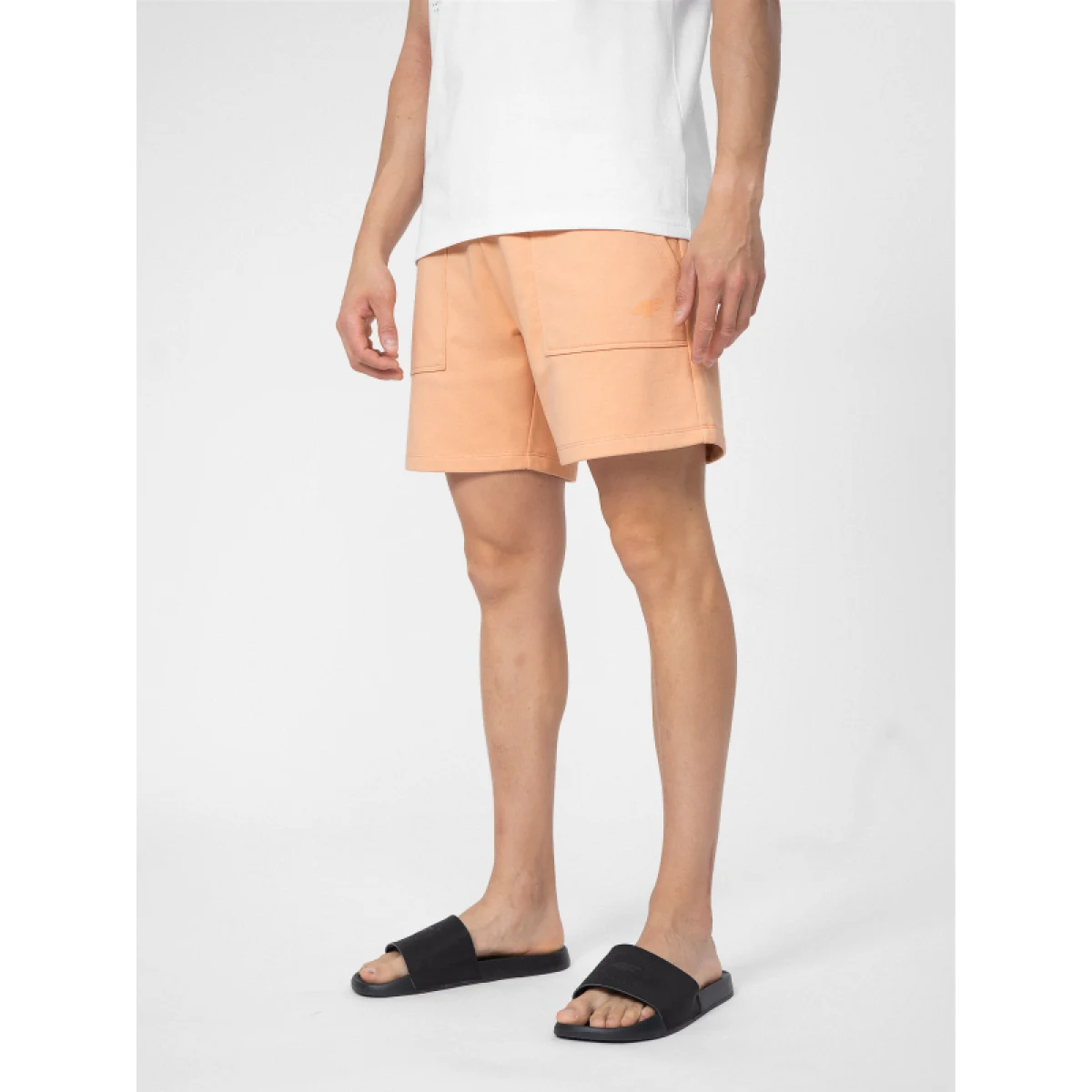 Pánske teplákové kraťasy 4F SHORTS CAS M074-64S-SALMON CORAL · záber 2
