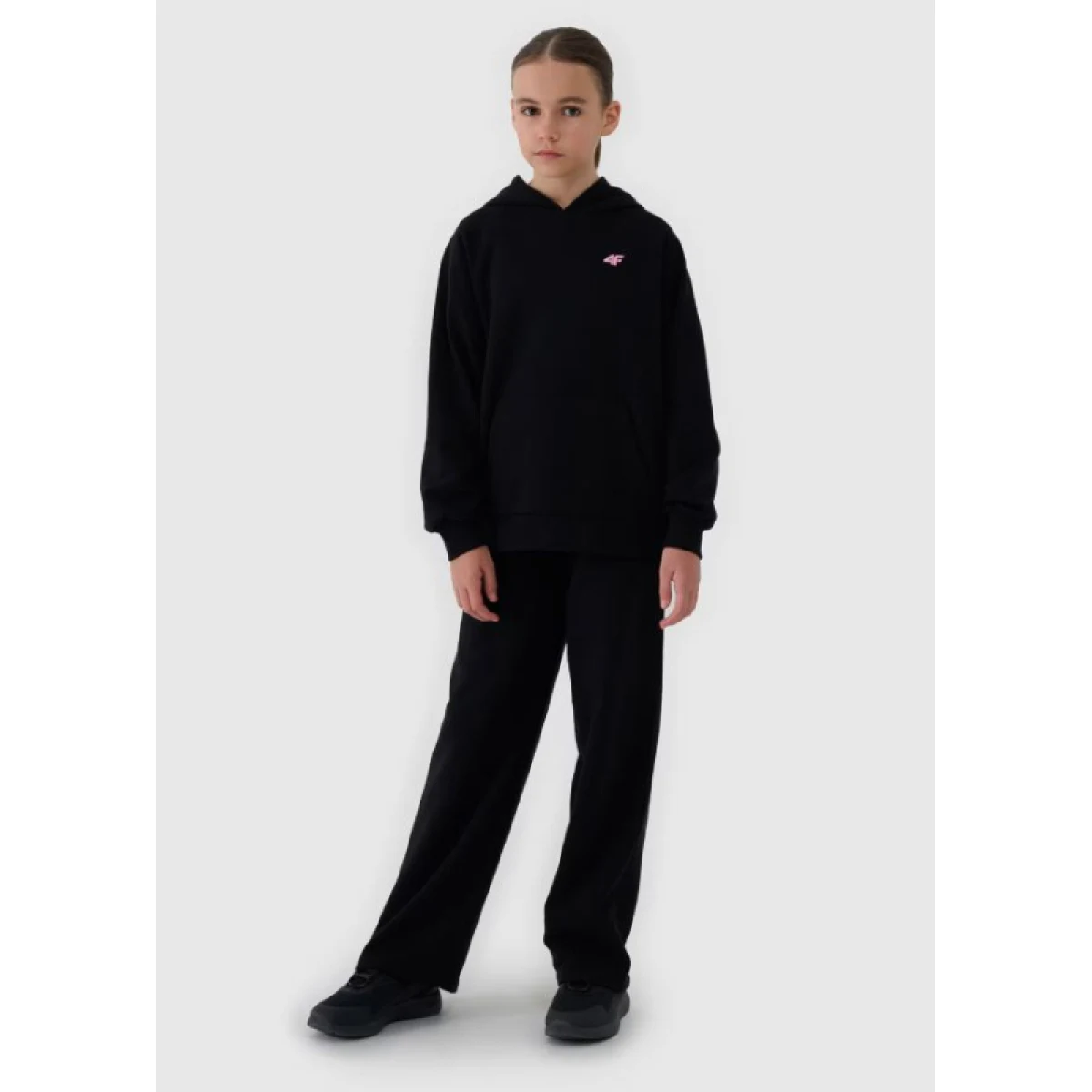 Dievčenská mikina s kapucňou 4F JUNIOR SWEATSHIRT F1478-20S-DEEP BLACK · záber 4