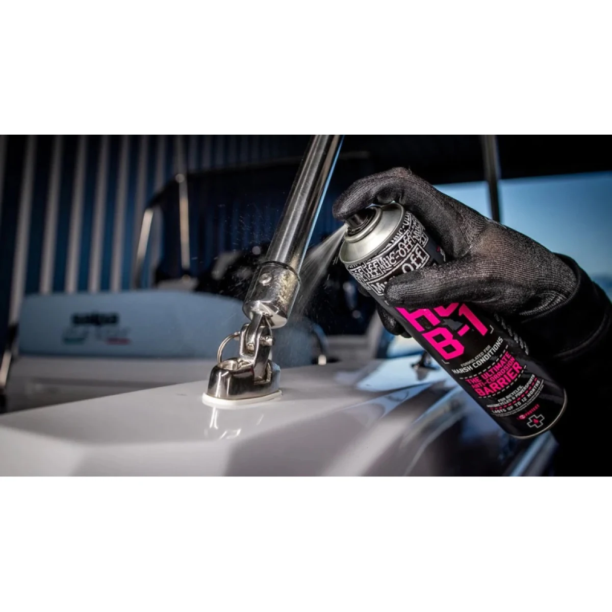 Leštiaci prípravok MUC-OFF HCB-1 All-Weather Barrier 400ml · záber 3