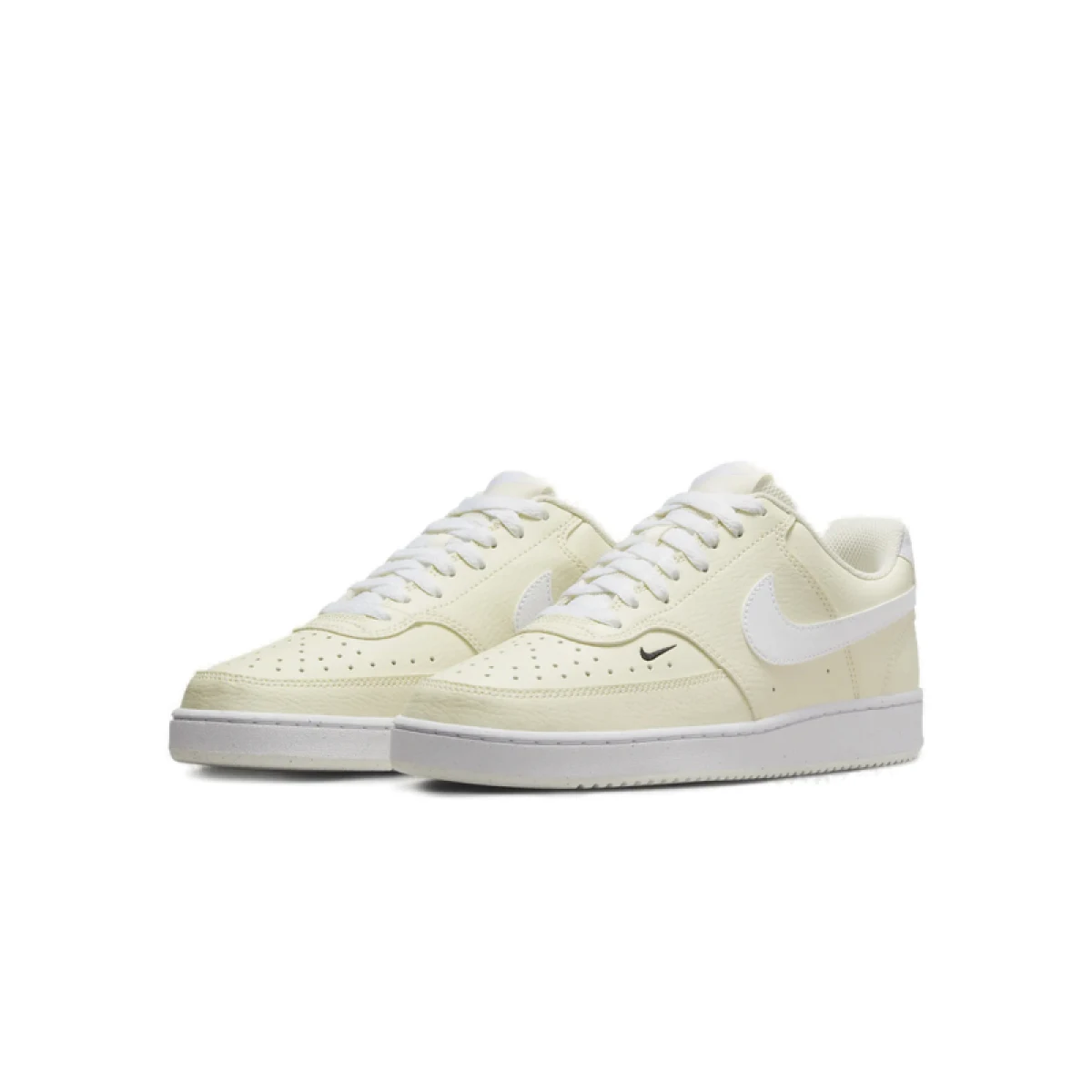 Dámska vychádzková obuv NIKE Court Vision Low Next Nature white pale ivory black · záber 3