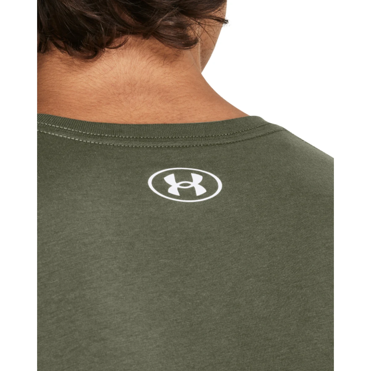 Pánske tričko s krátkym rukávom UNDER ARMOUR UA CAMO CHEST STRIPE SS-GRN · záber 3