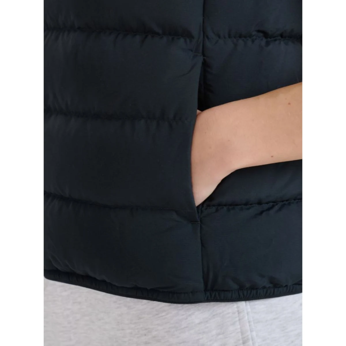 Dámska vesta 4F VEST JACKET-WSS25TVJAF187-20S-DEEP BLACK · záber 3