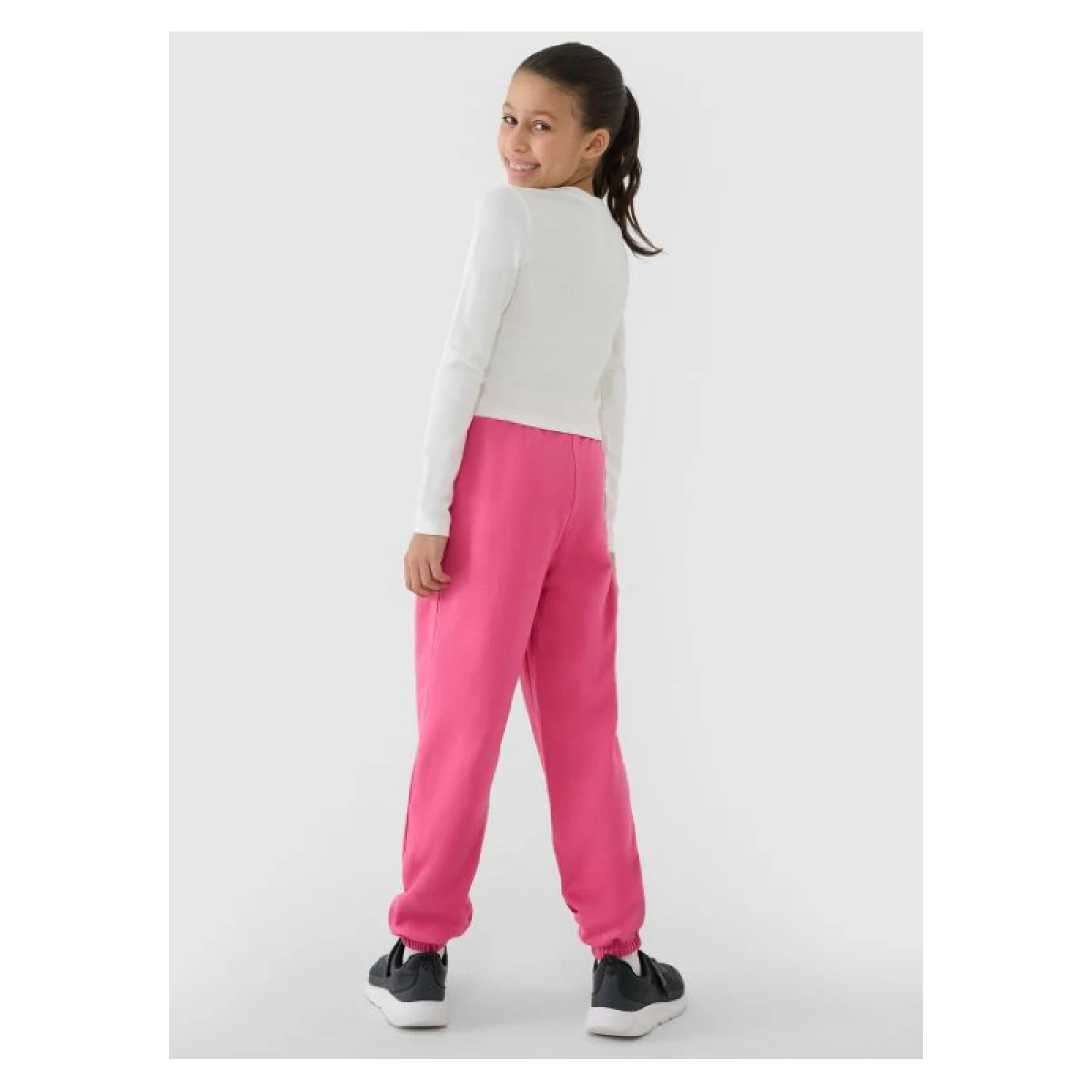 Dievčenské tepláky 4F JUNIOR TROUSERS CAS F0950-54S-PINK · záber 4