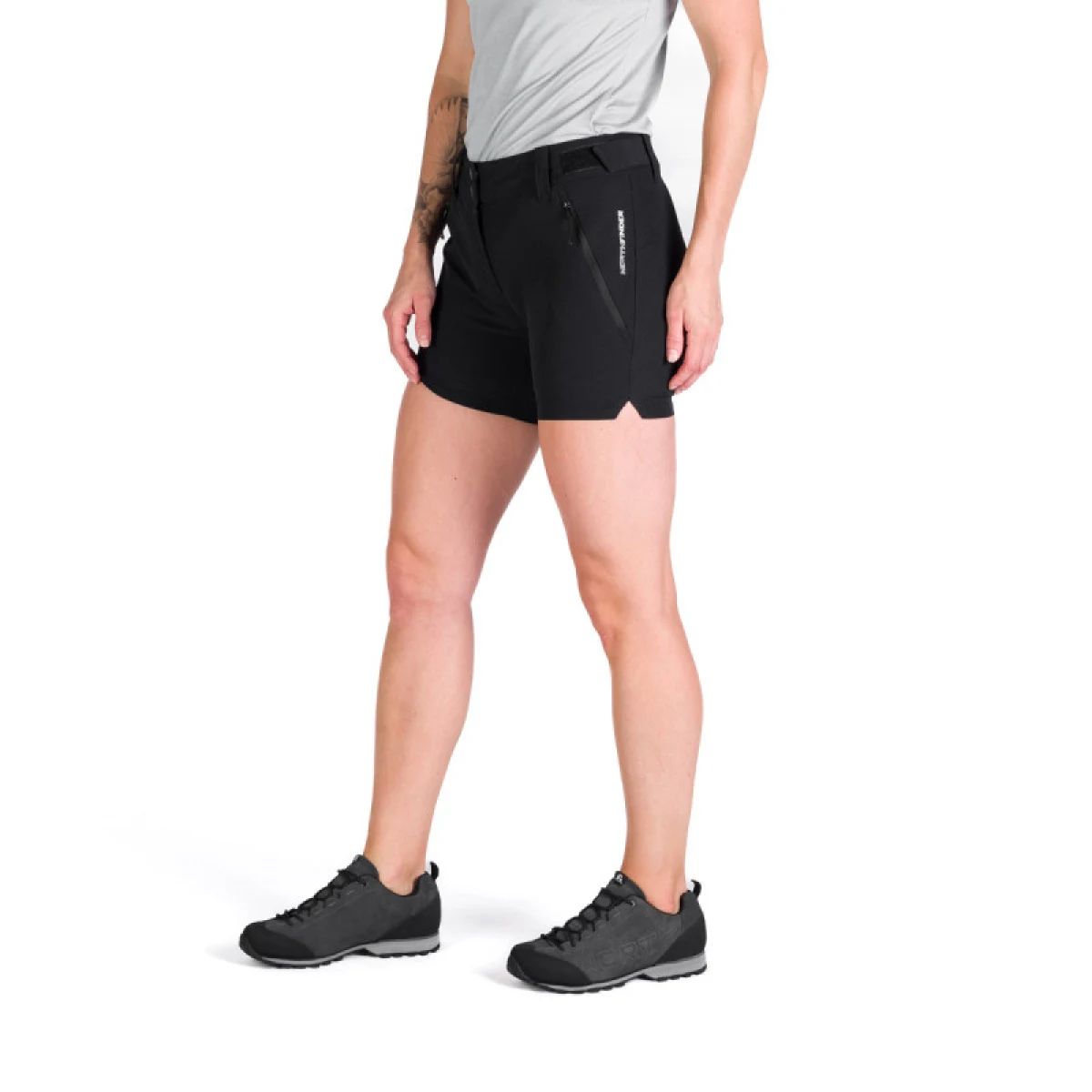 Dámske turistické kraťasy NORTHFINDER SUE-269-black · záber 2