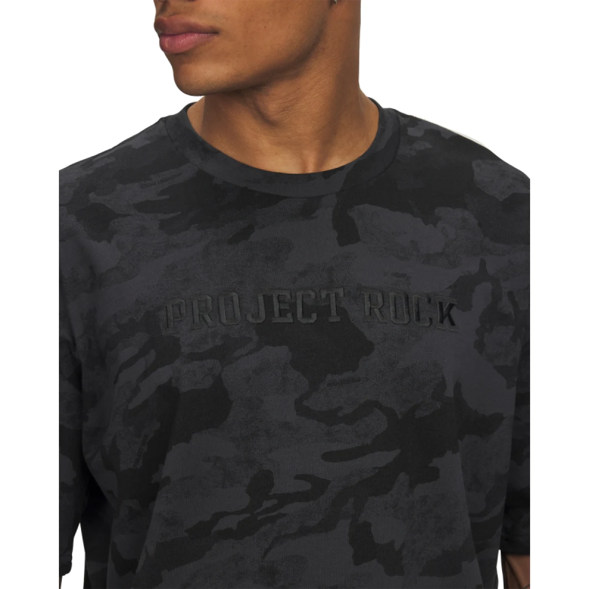 Pánske tričko s krátkym rukávom UNDER ARMOUR PROJECT ROCK Hwt AOP SS-BLK · záber 2