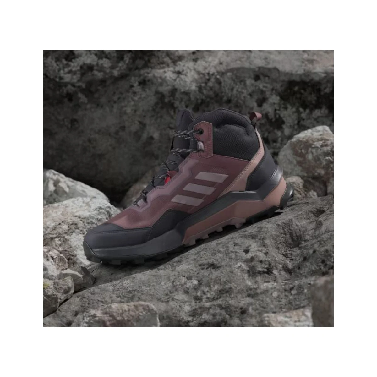 Dámska členková turistická obuv ADIDAS Terrex AX4 Mid GTX W burgundy preloved fig aurora black · záber 3