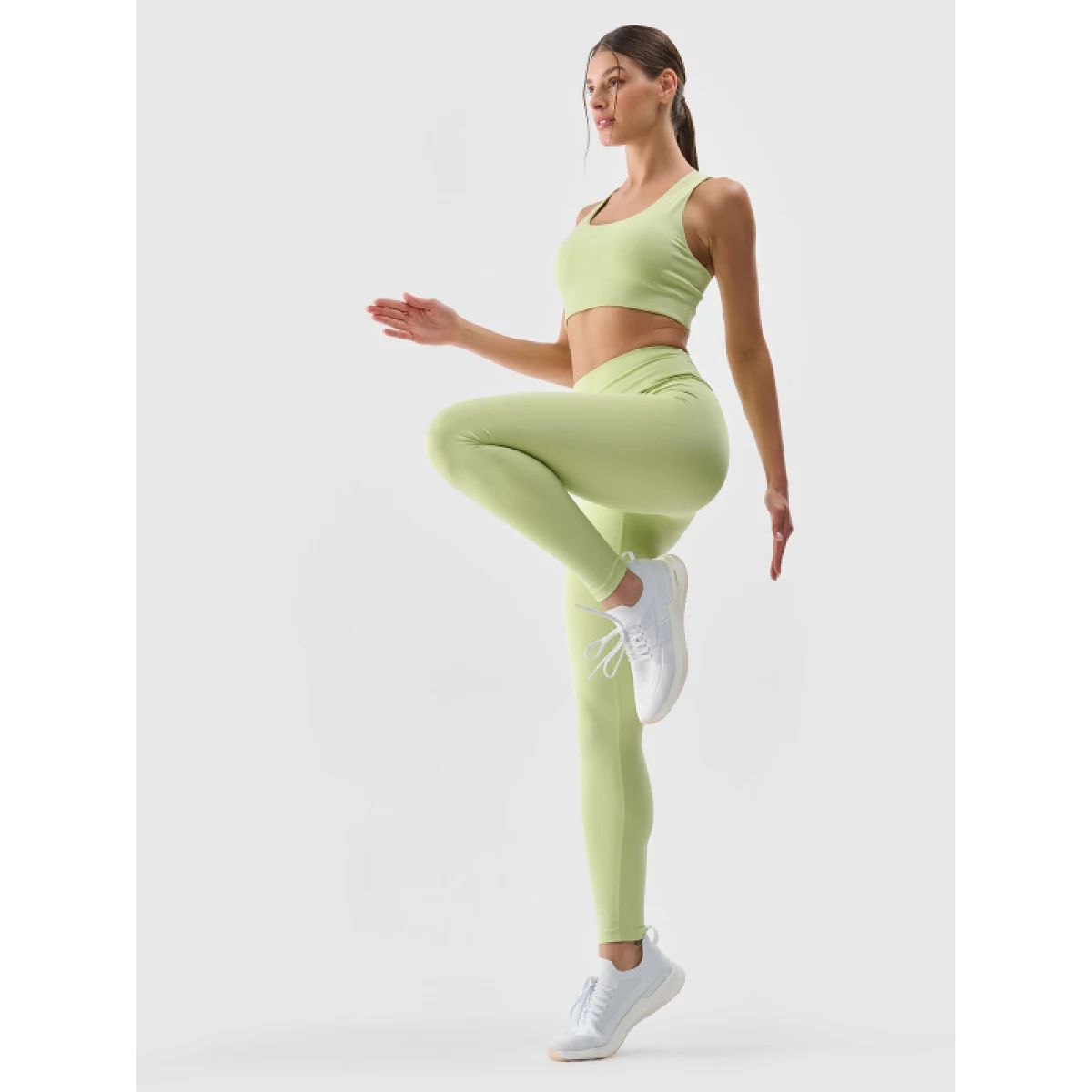 Dámske legíny 4F TIGHTS FNK F306-42S-LIGHT GREEN · záber 4