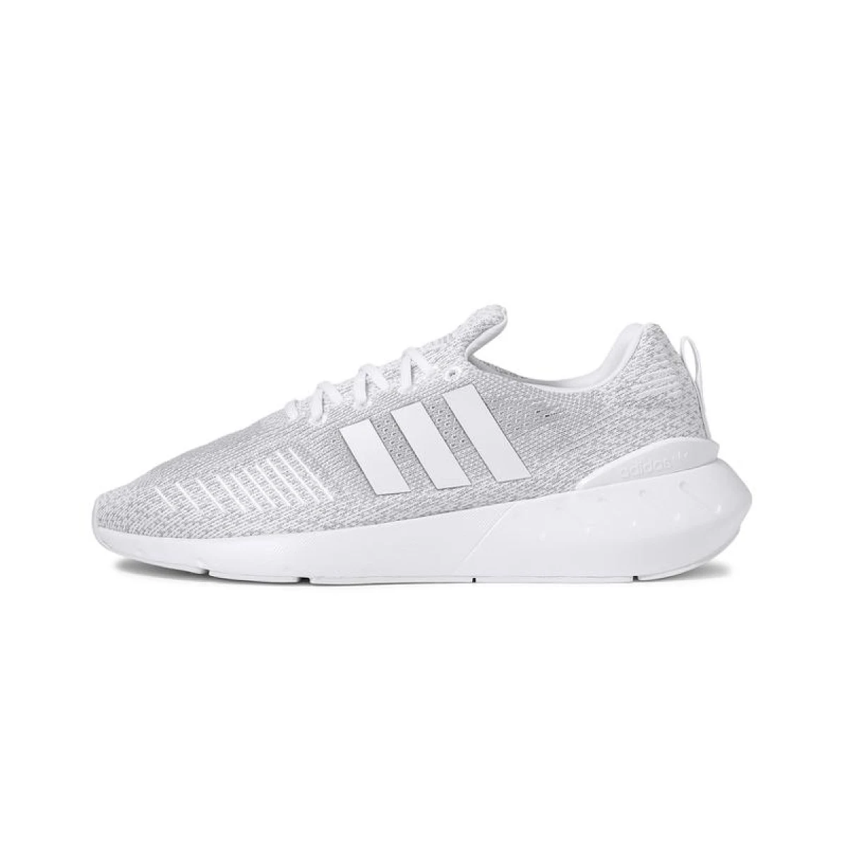 Pánska športová obuv (tréningová) ADIDAS ORIGINALS Swift Run 22 cloud white grey two core black · záber 2
