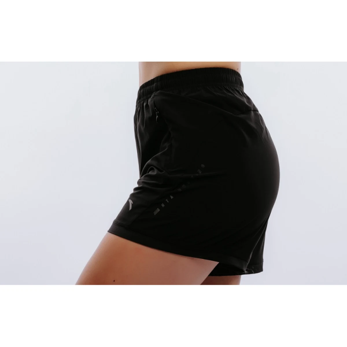Dámske bežecké kraťasy ANTA Shorts-862225505-1-SS22_Q2-Basic Black · záber 3