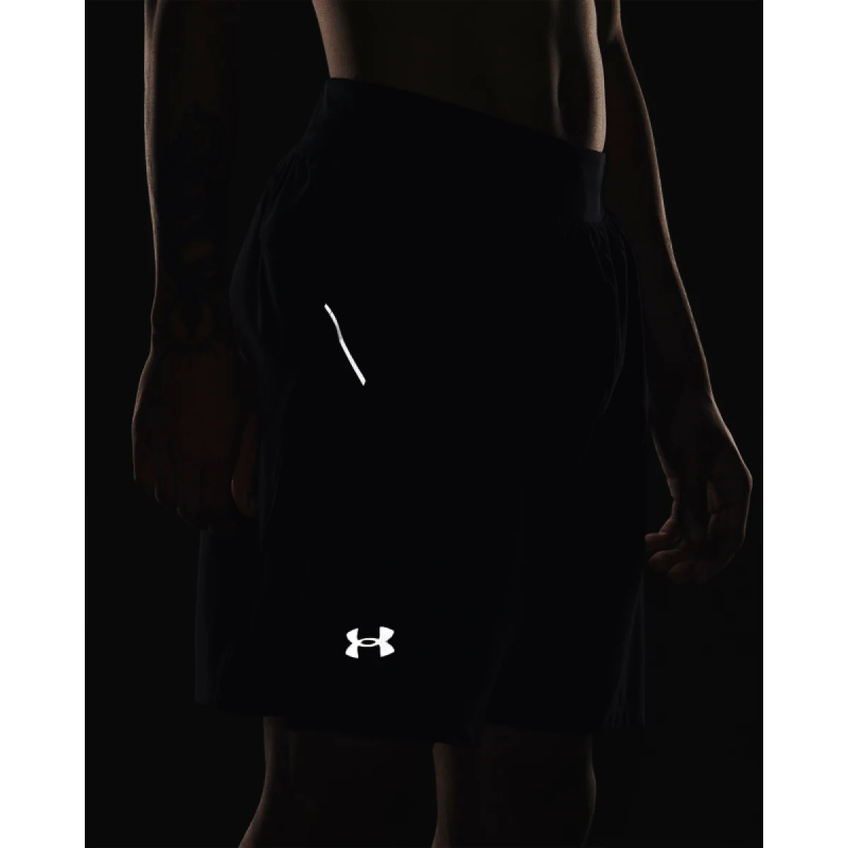 Pánske bežecké kraťasy UNDER ARMOUR LAUNCH ELITE 7 inch SHORT-BLK · záber 5