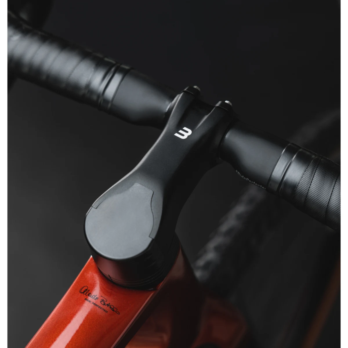 Gravel bicykel BASSO Palta, candy red, Shimano GRX 800 2x11, Microtech MX25 · záber 3
