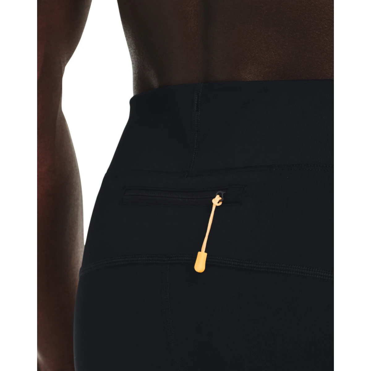 Pánske kompresné legíny UNDER ARMOUR UA SPEEDPOCKET TIGHT-BLK-1373310-001 · záber 4