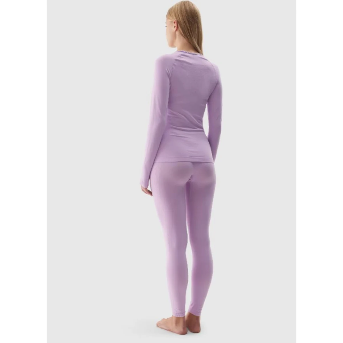 Dámske termo nohavice 4F SEAMLESS UNDERWEAR-WAW24USEAF153-52S-LIGHT VIOLET · záber 4
