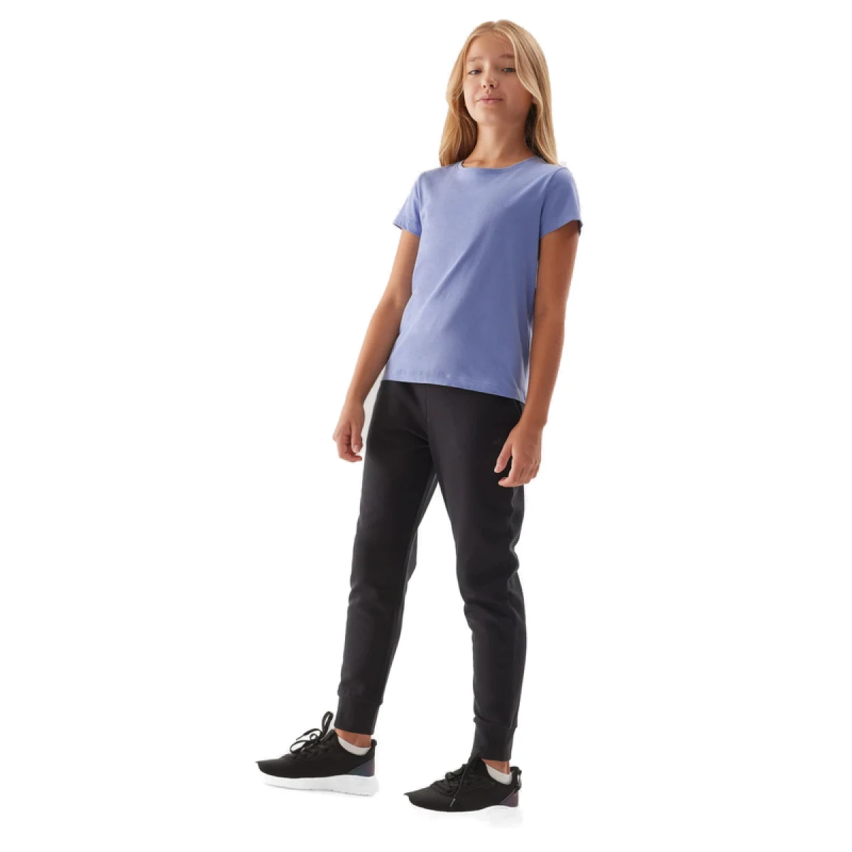 Dievčenské tepláky 4F JUNIOR TROUSERS-JAW23TTROF515-20S-DEEP BLACK · záber 3
