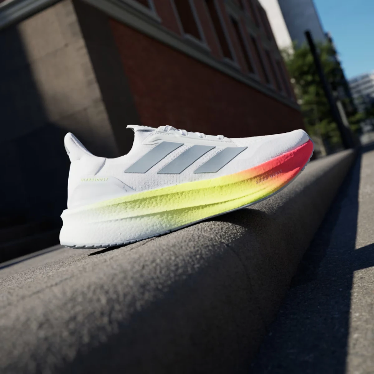 Pánska bežecká obuv ADIDAS Ultraboost 5X cloud white grey lucid lemon · záber 4