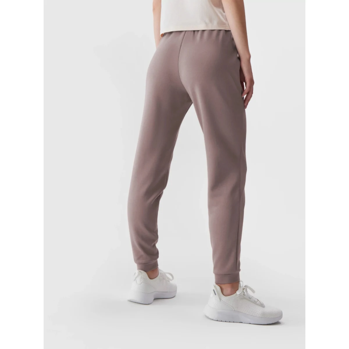 Dámske tepláky 4F TROUSERS-AW23TTROF507-83S-BEIGE · záber 3