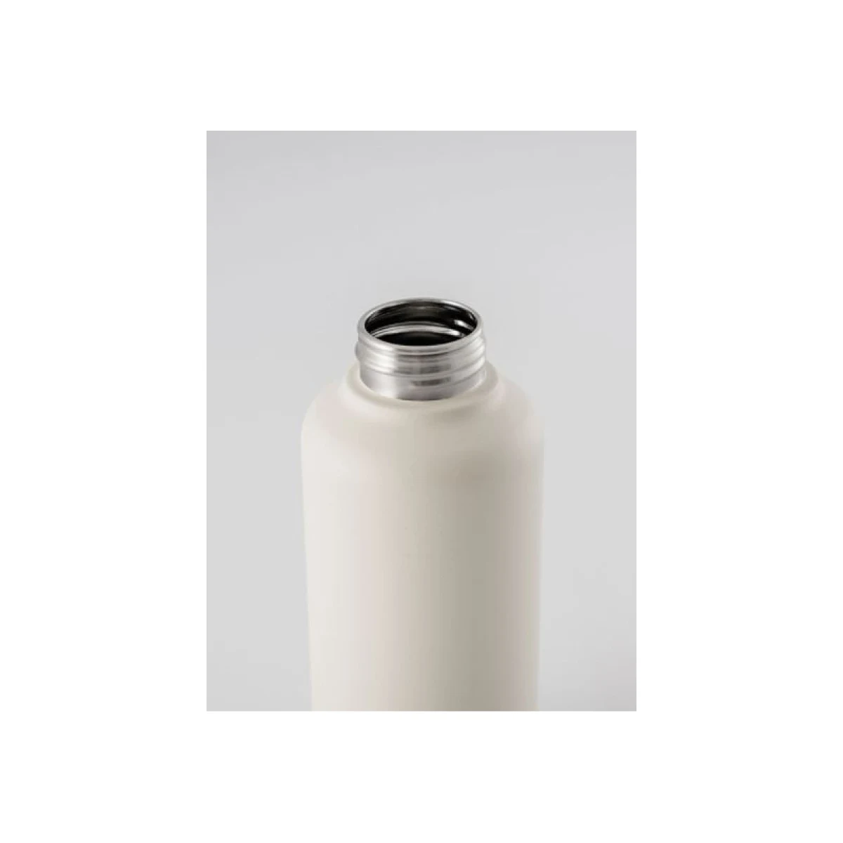 Fľaša EQUA TIMELESS Off White, 600 ml · záber 3