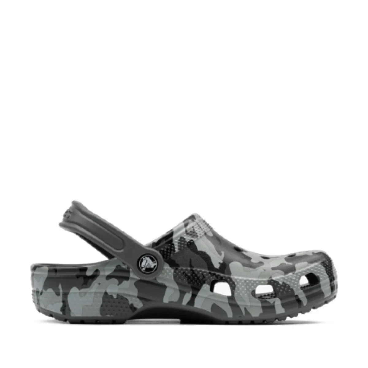 Chlapčenské kroksy (rekreačná obuv) CROCS Classic Camo Clog K black grey · záber 1