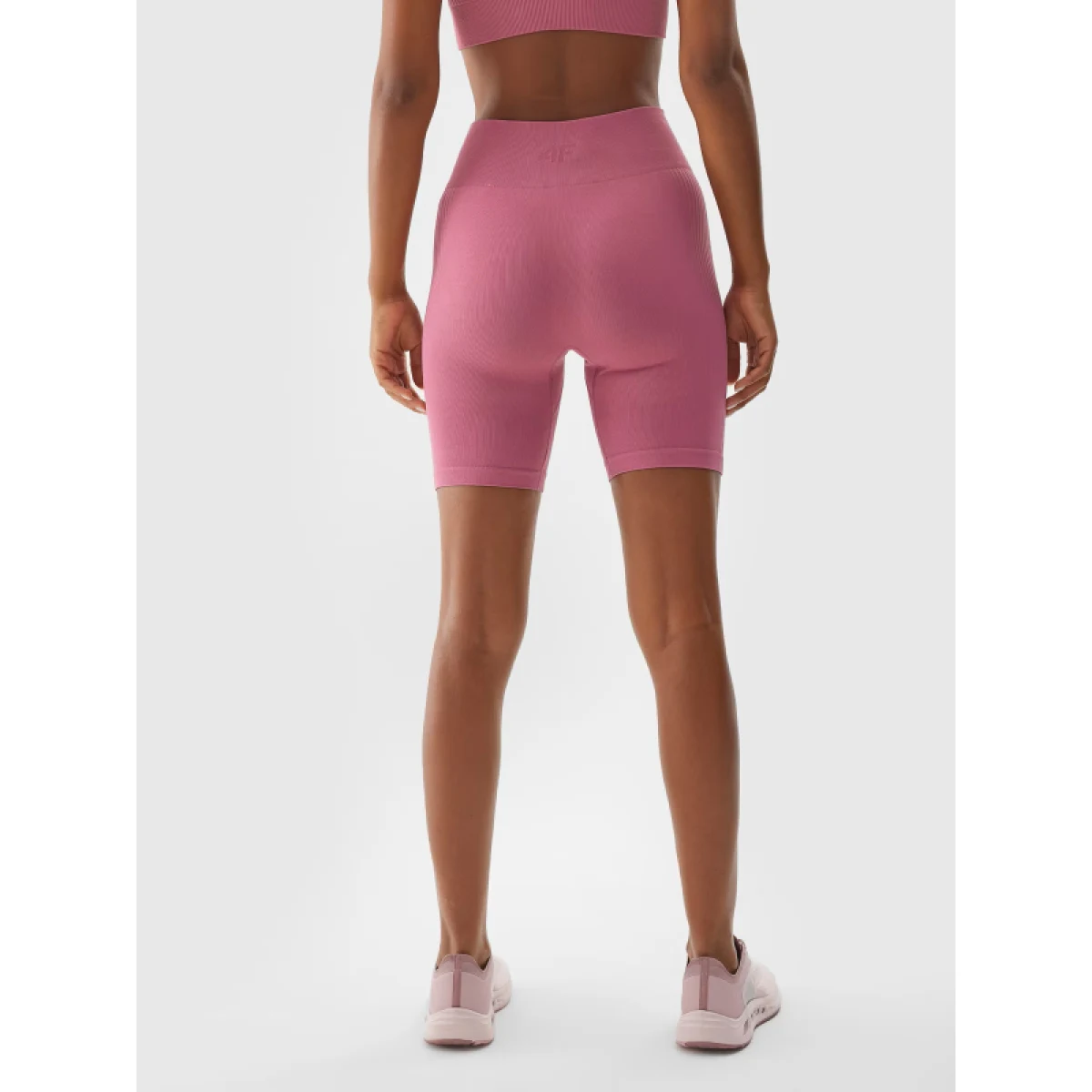 Dámske tréningové kraťasy 4F SHORTS FNK-WAW24TFSHF710-53S-DARK PINK · záber 3