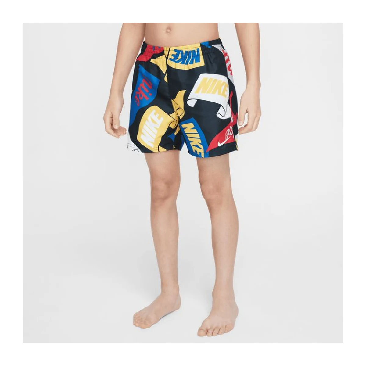 Chlapčenské plavky NIKE SWIM TOSSED FLAGS 4 inch BLACK-BLACK · záber 2