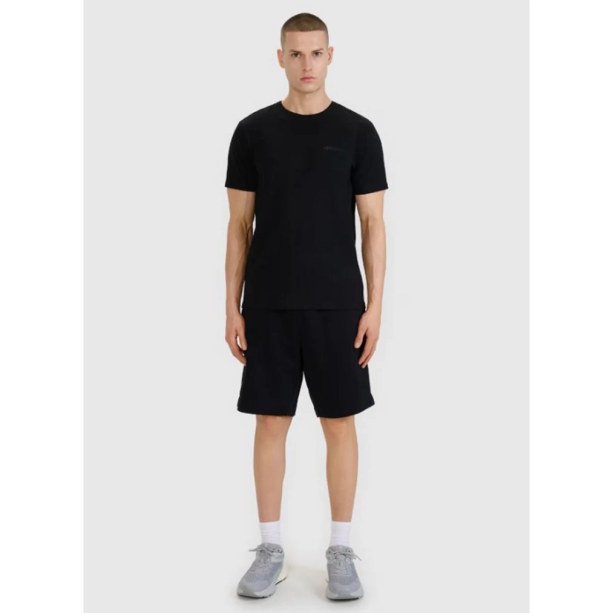 Pánske teplákové kraťasy 4F SHORTS CAS M545-20S-DEEP BLACK · záber 2
