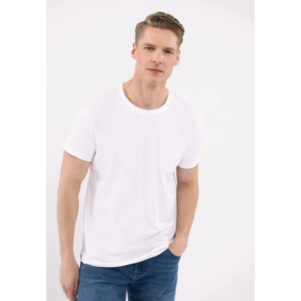 Pánske tričko s krátkym rukávom VOLCANO T-JAGGER-100-WHITE · záber 2
