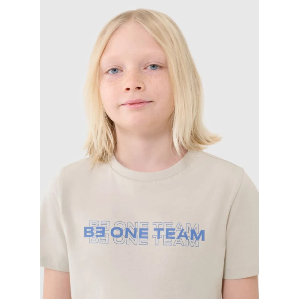 Chlapčenské tričko s krátkym rukávom 4F JUNIOR TSHIRT M2186-12S-CREME · záber 2