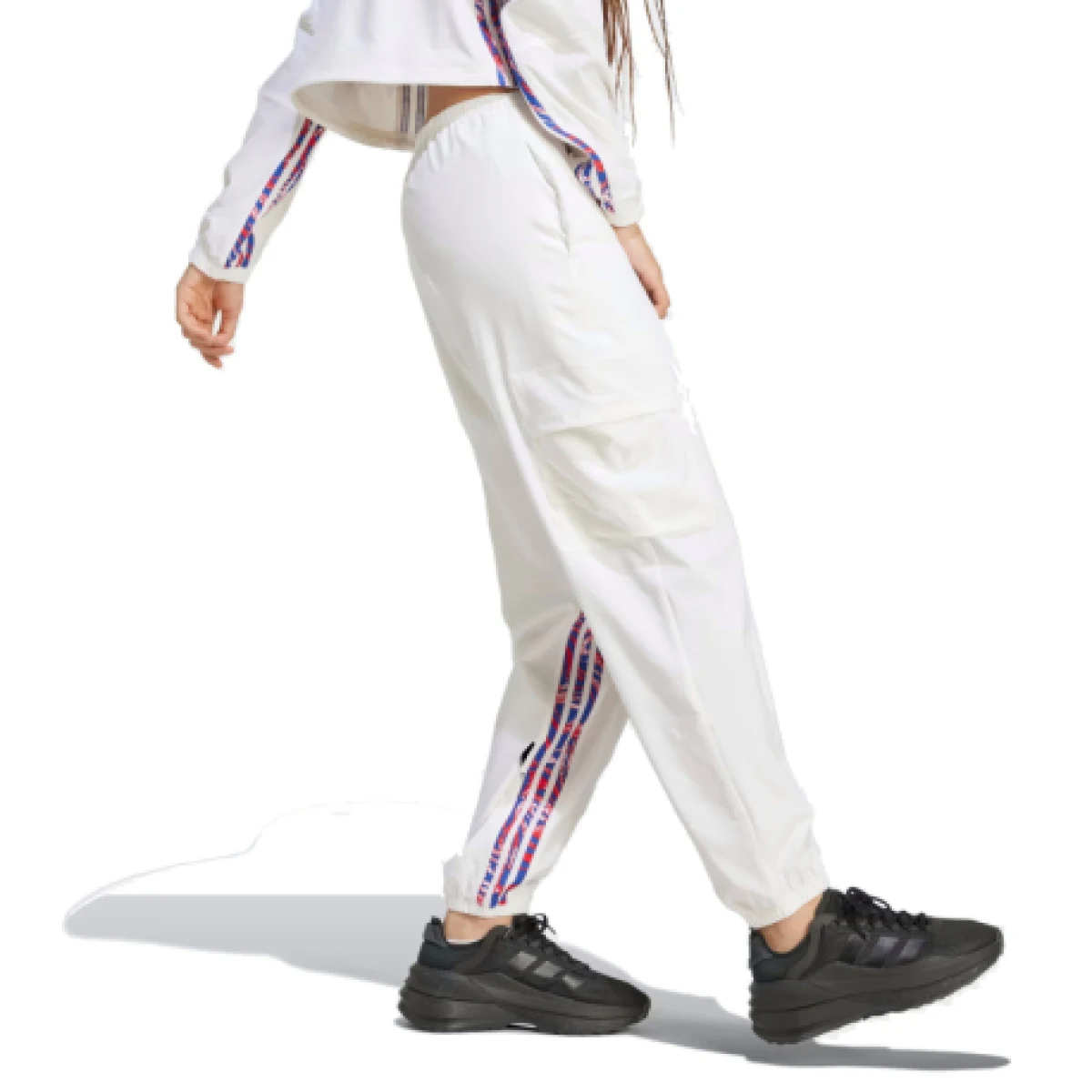 Dámske tepláky ADIDAS EXPRESS CARGO-IW8666-White · záber 1