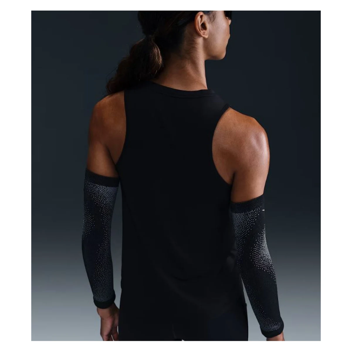 Dámske bežecké tielko NIKE W NK ONE SWSH HBR DF TANK · záber 5