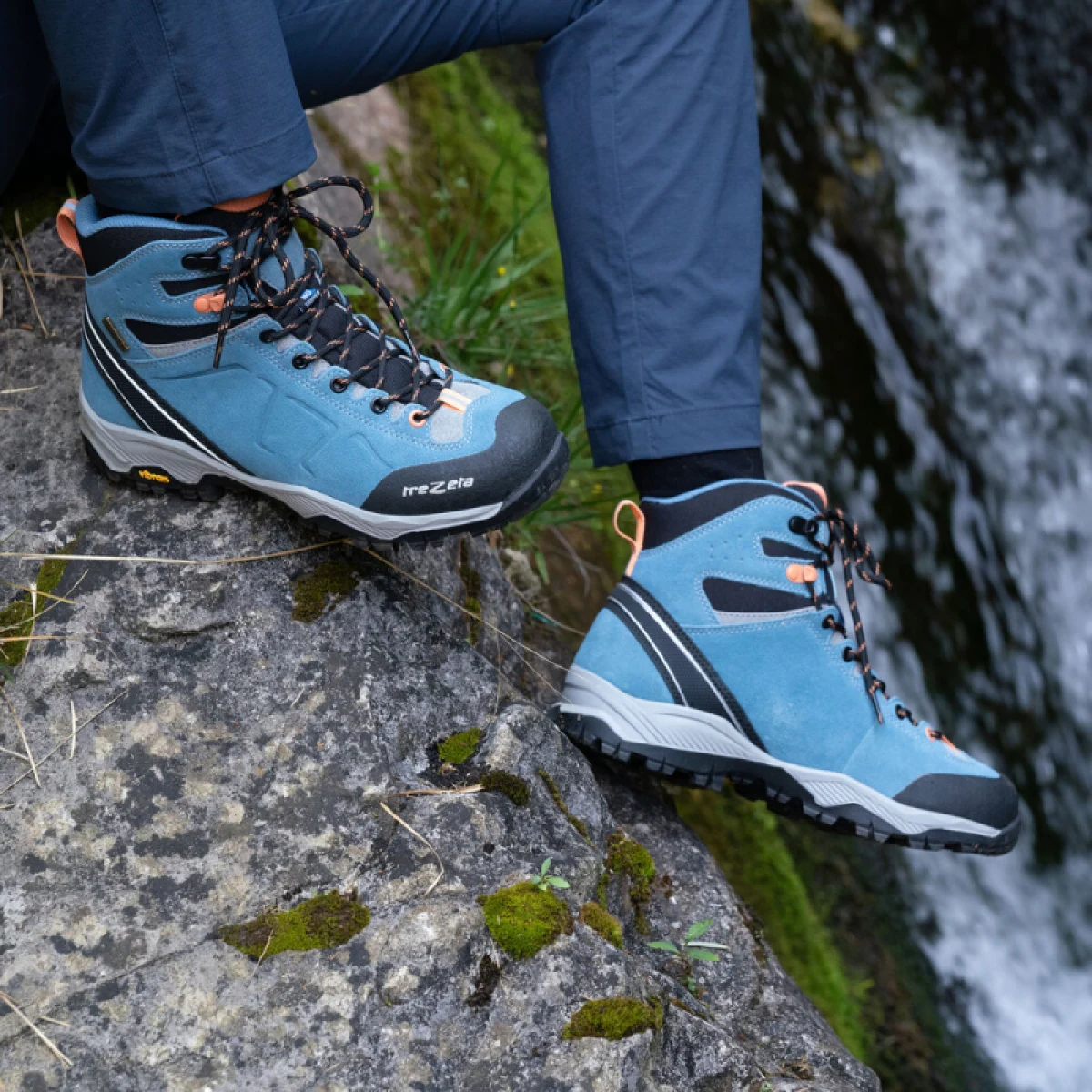 Dámska vysoká turistická obuv TREZETA Drift WP W dark azure peach · záber 3