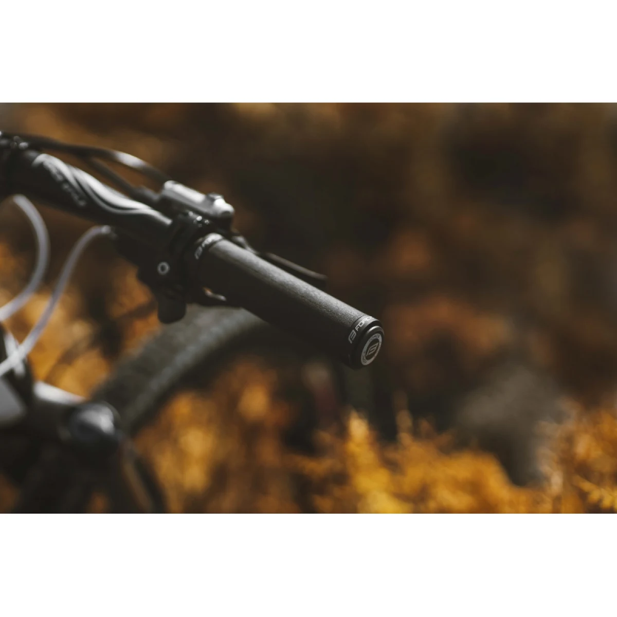 Rukoväte na riadidlá FORCE BOND lock, silicone · záber 4