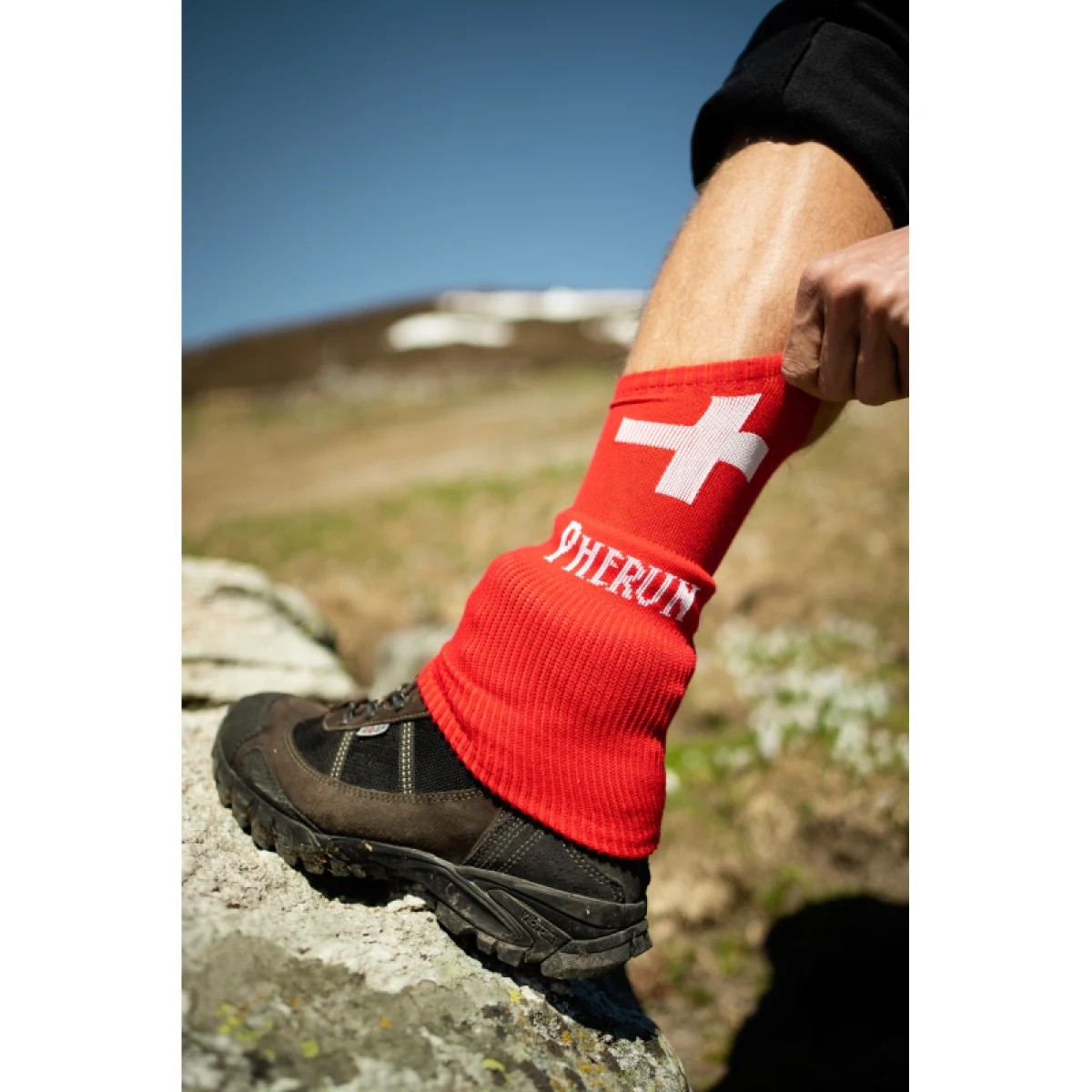 Turistické ponožky PHERUN Rescue RED Swiss · záber 5