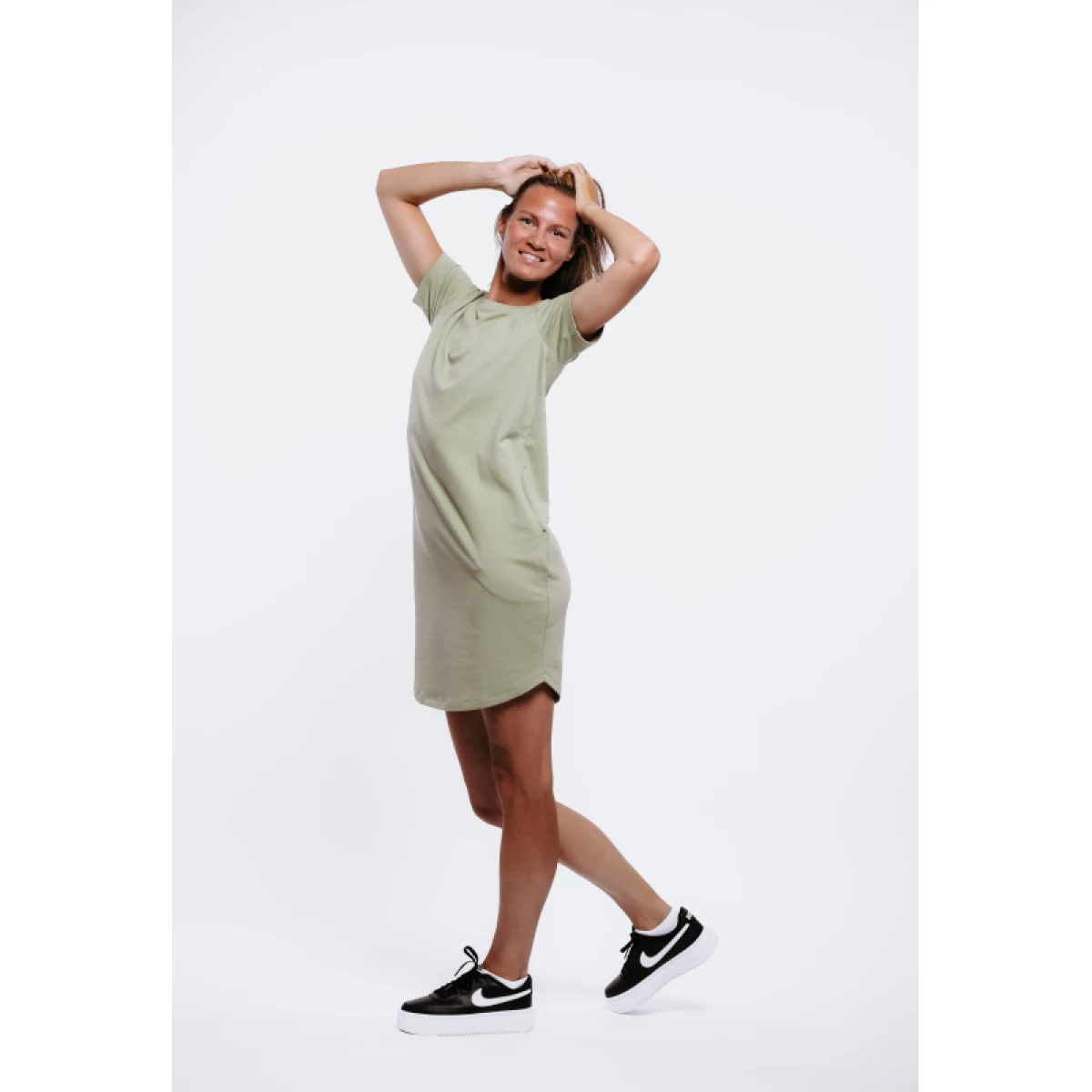 Dámske šaty AUTHORITY D-BASE II W olive · záber 5