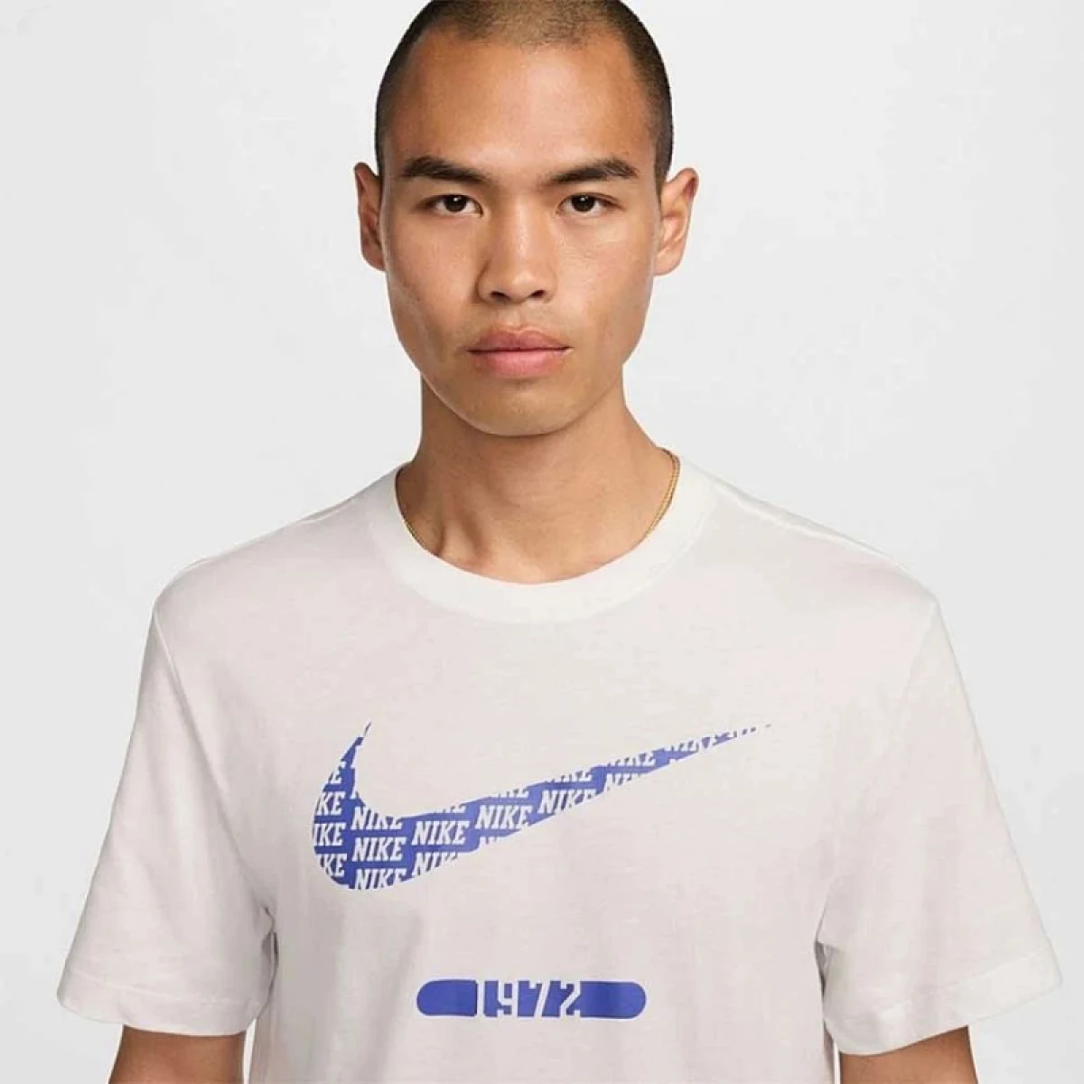 Pánske tričko s krátkym rukávom NIKE M NSW TEE 6 MO SWOOSH-121 SUMMIT WHITE · záber 3
