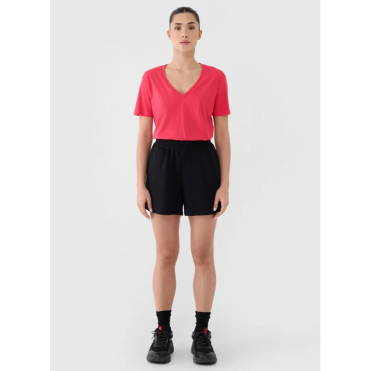 Dámske kraťasy 4F SHORTS CAS F540-20S-DEEP BLACK · záber 4