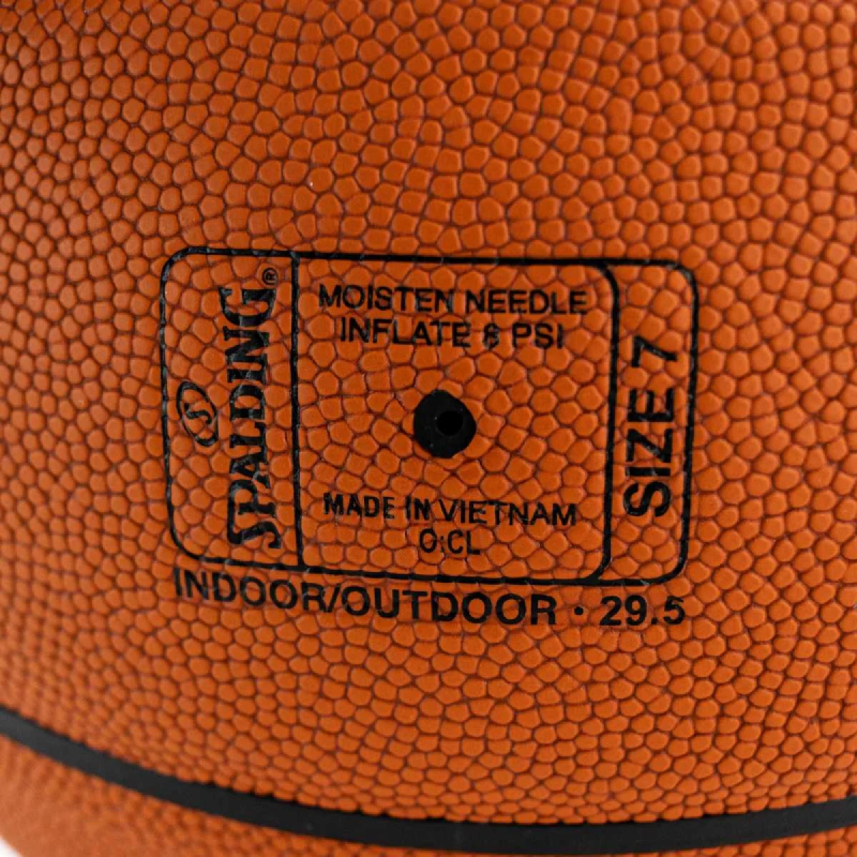 Basketbalová lopta SPALDING TF GOLD SZ7 COMPOSITE · záber 4