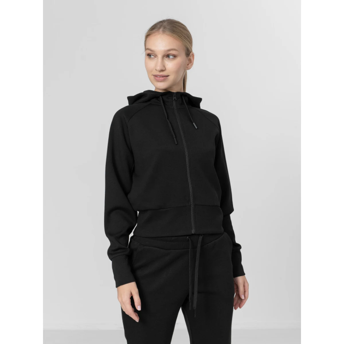 Dámska mikina so zipsom 4F WOMENS SWEATSHIRT BLD027-20S-DEEP BLACK · záber 2