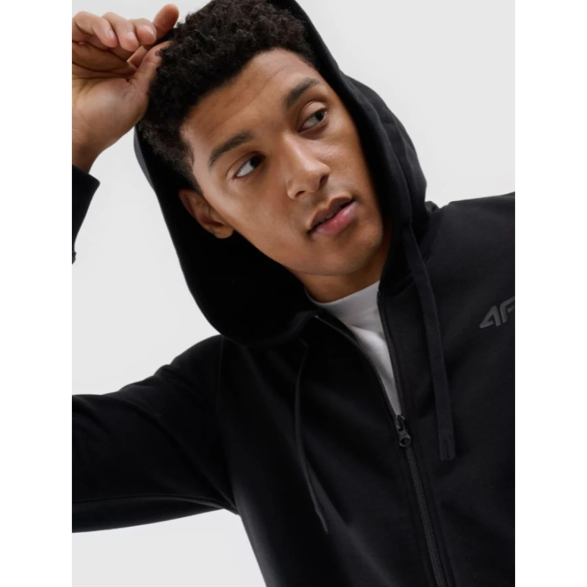 Pánska mikina so zipsom 4F SWEATSHIRT-WMM00TSWSM1768-20S-DEEP BLACK · záber 3
