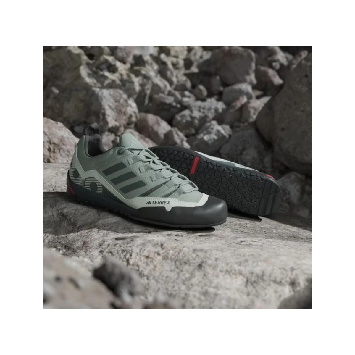 Pánska nízka turistická obuv ADIDAS Terrex Swift Solo 2.0 silver green legend ivy linen green · záber 5