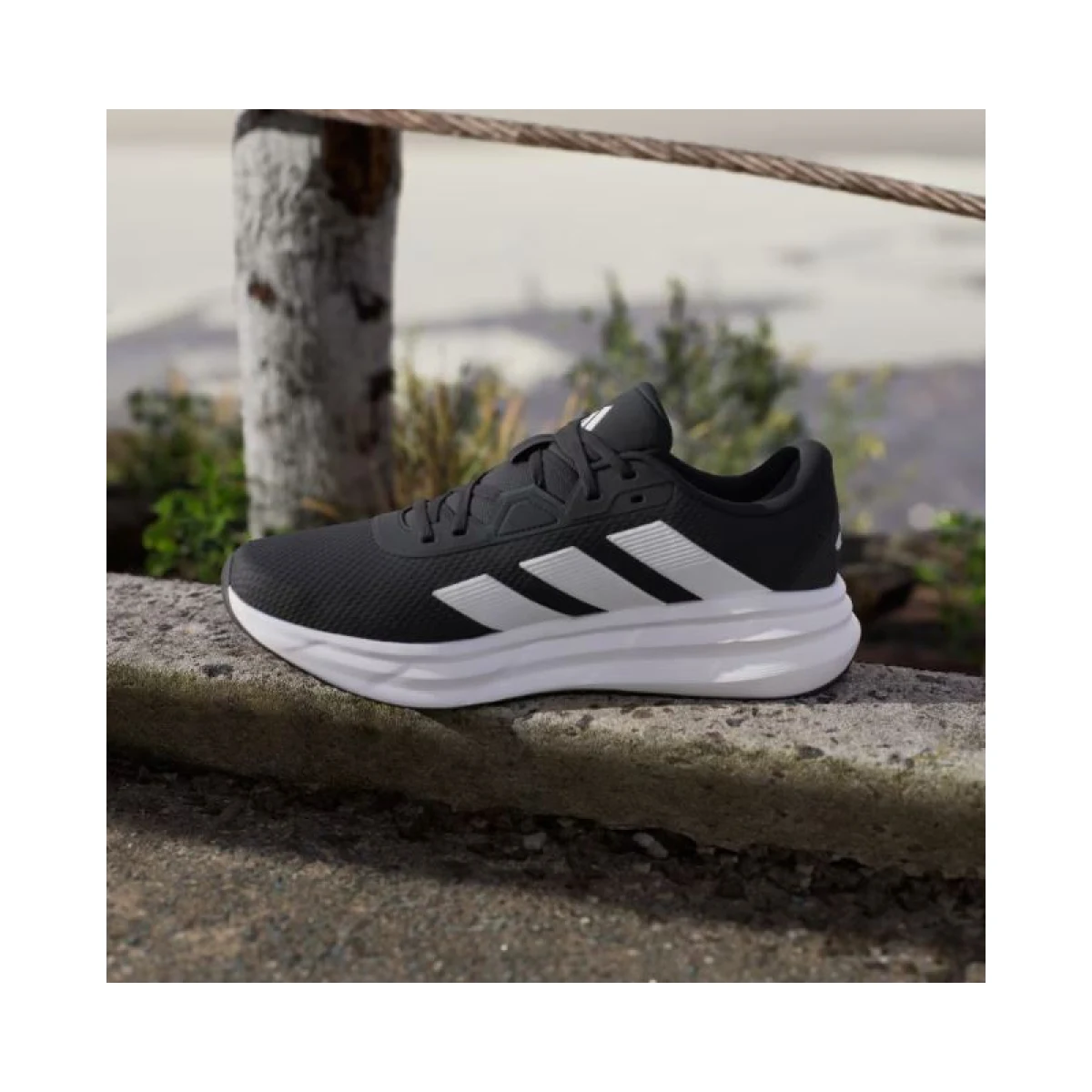 Pánska športová obuv (tréningová) ADIDAS Galaxy 7 M core black cloud white carbon · záber 3