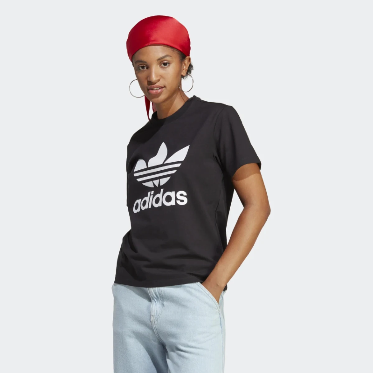 Dámske tričko s krátkym rukávom ADIDAS ORIGINALS TREFOIL TEE-BLACK · záber 2