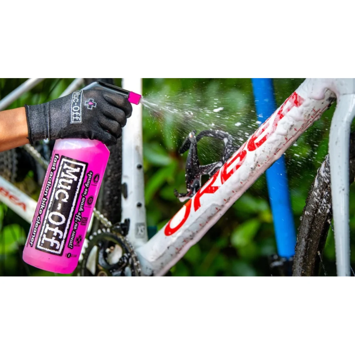 Set na údržbu bicykla MUC-OFF Bikespray Duo Pack · záber 4