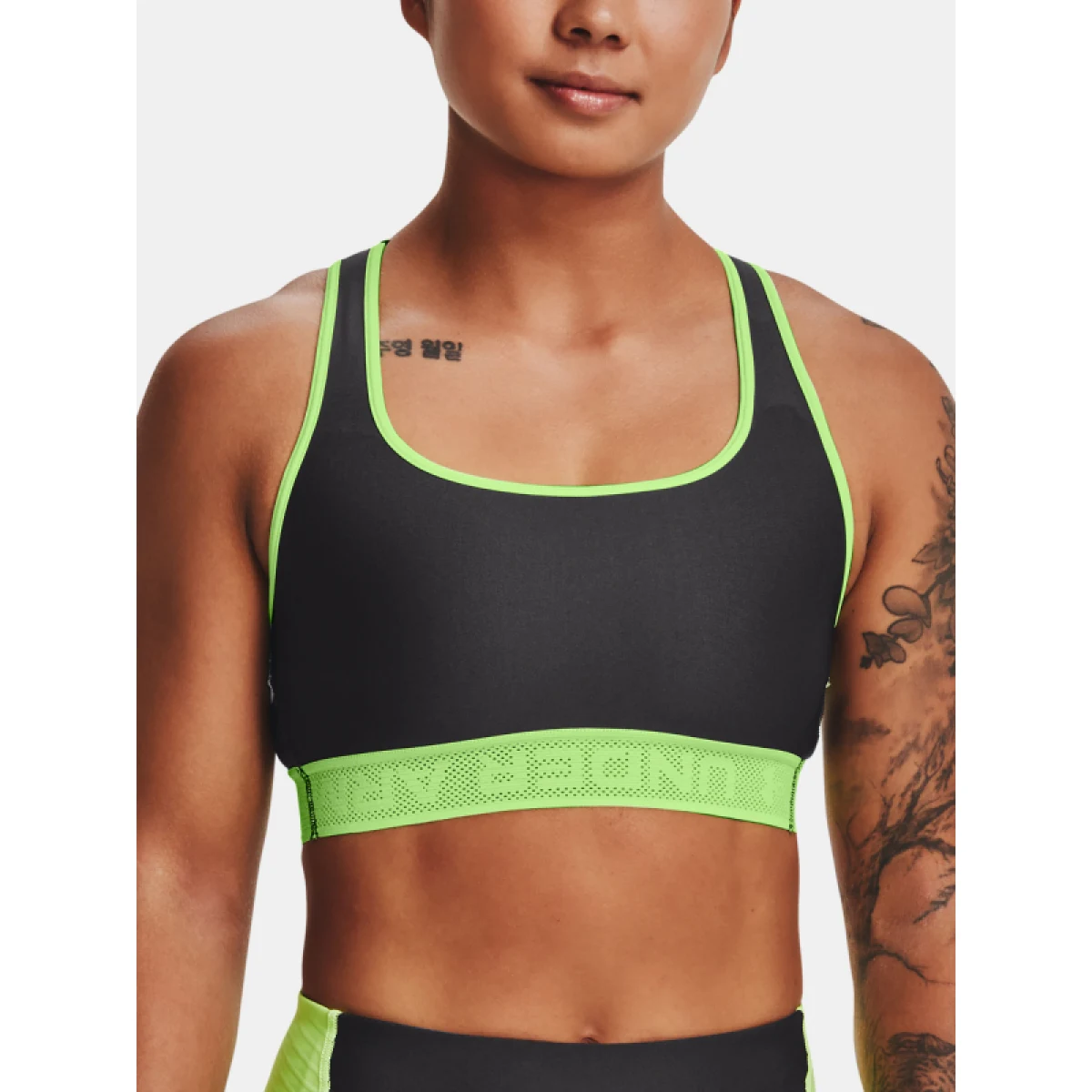 Kompresná podprsenka UNDER ARMOUR UA Crossback Mid Solid NE-GRY · záber 2