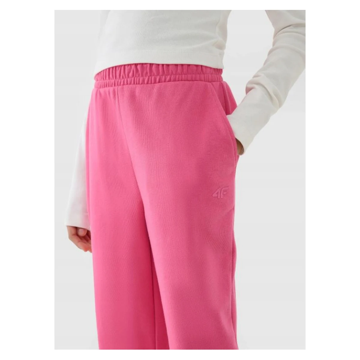 Dievčenské tepláky 4F JUNIOR TROUSERS CAS F0950-54S-PINK · záber 2