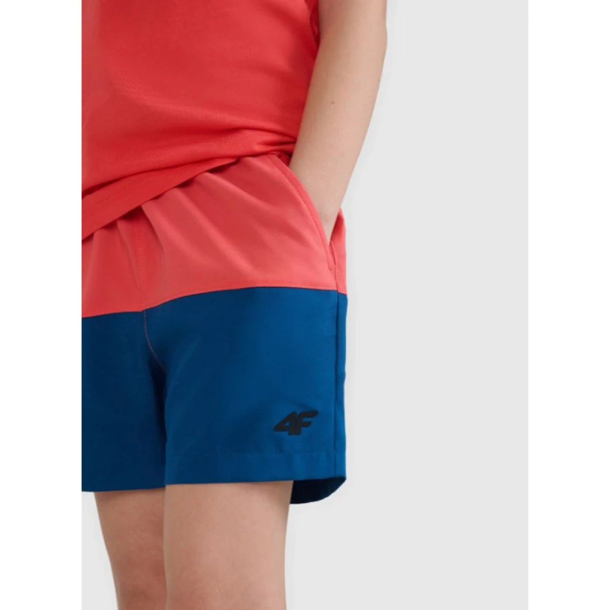 Chlapčenské plavky 4F JUNIOR BOARD SHORTS M116-63S-CORAL · záber 5