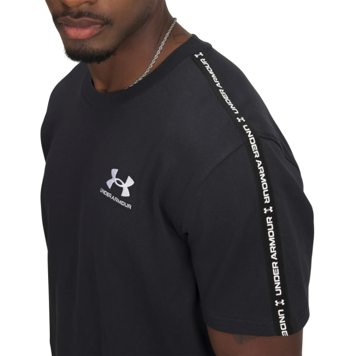 Pánske tričko s krátkym rukávom UNDER ARMOUR UA Icon HWT Tee Taping-BLK · záber 2