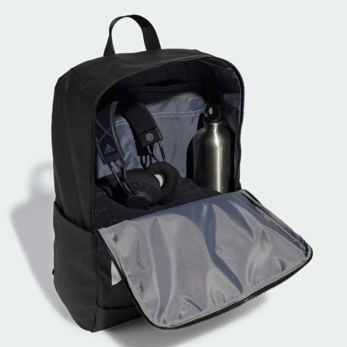 Batoh ADIDAS CLSC BTU BOXY BLACK WHITE · záber 4